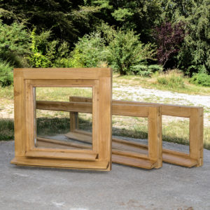 Petites fenêtres châtaignier