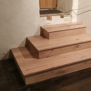 Petit escalier décoratif